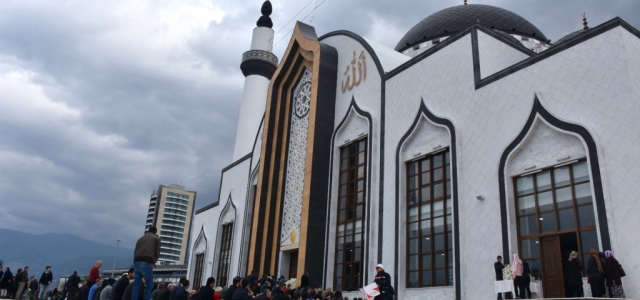 Nihal Atakaş camii Dualarla Açıldı