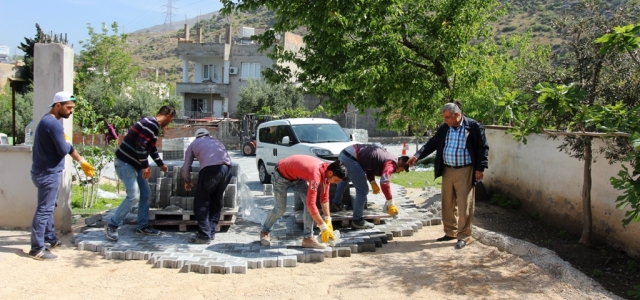 Parke Taşı Çalışmaları Devam Ediyor!