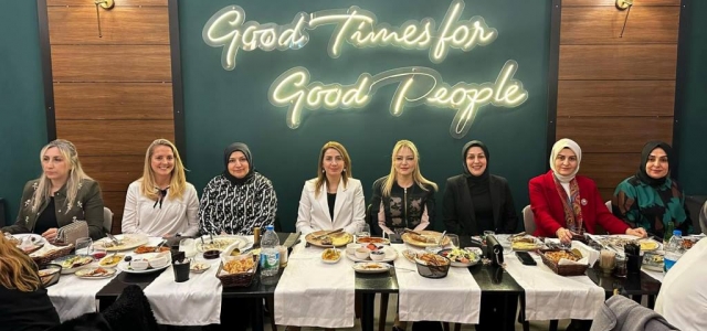 PROTOKOL ÜYELERİNİN EŞLERİ NESLİHAN DÖNMEZ EV SAHİPLİĞİNDE İFTARDA BİR ARAYA GELDİ!