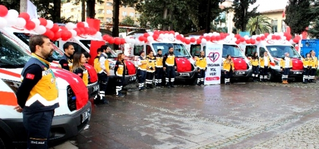 Sağlık Bakanlığından Hataya 6 Ambulans