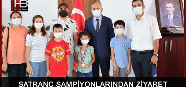 Satranç Şampiyonlarından Ziyaret