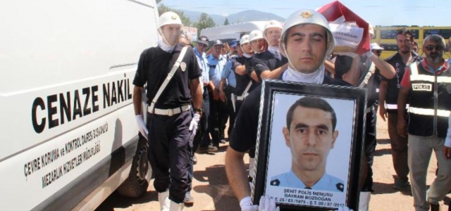 Şehit Polisimize Veda!