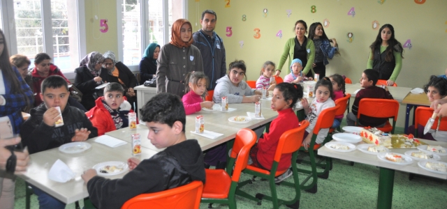 Sevgi Her Engeli Yener!