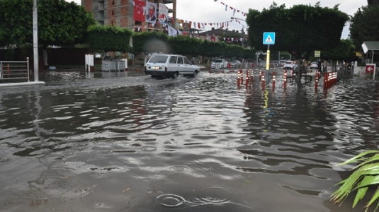 Şiddetli Yağış Hatay'ı Kötü Etkiledi