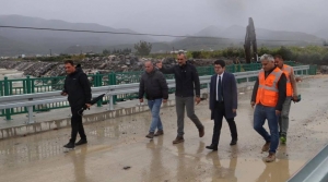 Arsuz'da İki Mahalleyi Birbirine Bağlayan Köprü Son Aşamada