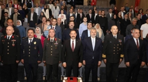 BAŞKAN ÖNTÜRK, DEVLET ÖVÜNÇ MADALYASI TEVCİH TÖRENİNE KATILDI