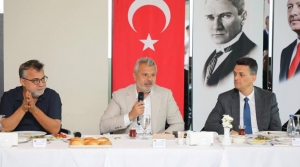 BAŞKAN ÖNTÜRK KENT KONSEYİ ÜYELERİYLE BİR ARAYA GELDİ