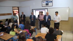 Başkan Tosyalı'dan Okul Öğrencilerine Lunapark Bileti