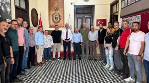 Eczane Teknisyenleri Derneği'nden İGC'ye 60. Yıl Kutlaması