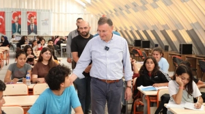 Hatay Büyükşehir Belediyesi'nden Çocuklara Eğitim Desteği