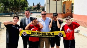 İSKENDERUN FENERBAHÇELİLER DERNEĞİ 23 NİSAN'da ÇOCUKLARI UNUTMADI…