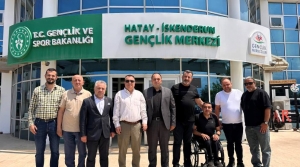 İSKENDERUN FENERBAHÇELİLER DERNEĞİ'NDEN GENÇLİK MERKEZİNE ZİYARET