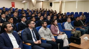 İSTE'de Denizcilik Kariyer Günleri Devam Ediyor