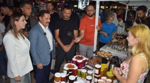 KADIN EL EMEĞİ PAZARI ARSUZ'DA AÇILDI