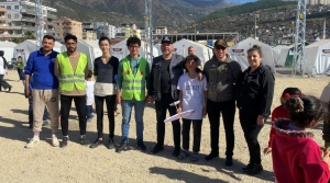 THK İskenderun'da Depremzede Çocuklarla Maket Uçak Yaptı
