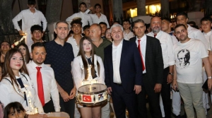 YÜKSELİŞ KOLEJİ BİLİM KAMPÜSÜ'NDEN 19 MAYIS'A COŞKULU FENER ALAYI
