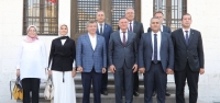Ahmet Davutoğlu'ndan Başkan Savaş'a Ziyaret
