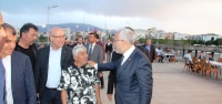 Başkan Tosyalı İlk İftarını Vatandaşlarla Açtı