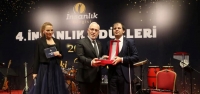 Başkan Tosyalı'ya ‘Yılın Belediye Başkanı' Ödülü