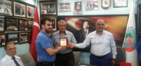 Çarşı Başkanlarına Plaket