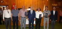 Emekli Personellere Plaket