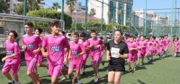 Geleceğin Futbolcularına Kadın Antrenör