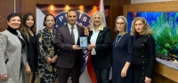 İskenderun Emniyet Müdürü Nevzat Güneş'e Plaket