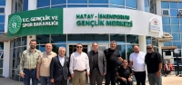 İSKENDERUN FENERBAHÇELİLER DERNEĞİ'NDEN GENÇLİK MERKEZİNE ZİYARET
