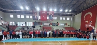 İSKENDERUN'DA BAŞARILI SPORCULAR ÖDÜLLENDİRİLDİ