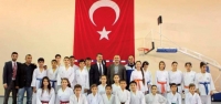 İskenderun'da Ücretsiz Karate Kursları Başlıyor