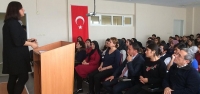 İSTE'de Kadına Şiddete ‘HAYIR' Konferansı!