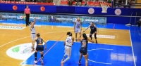 Mavi Beyazlılar Evinde Galip