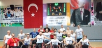 Mavi-Beyazlılar Evinde Galip