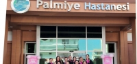 Pembe Fularlarla Farkındalık Mesajı