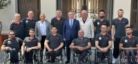 TOSYALI İSKENDERUN ENGELLİLER BASKETBOL TAKIMI AVRUPA ŞAMPİYONASI ÖNCESİ KAYMAKAM ÖNDERİ'İ ZİYARET ETTİ