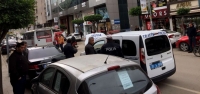 Trafik Polisi Minibüse Çarptı!