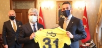 Vali Doğan'a Fenerbahçe Forması