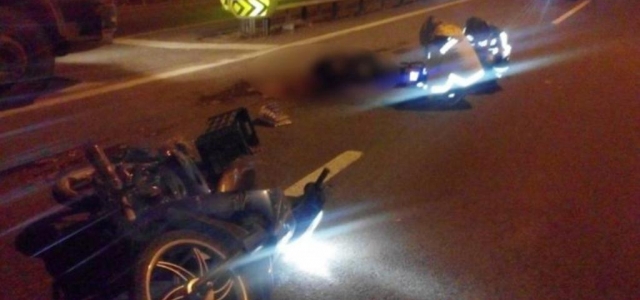 TIR'ın Çarptığı 70 Yaşındaki Motosikletli Hayatını Kaybetti!