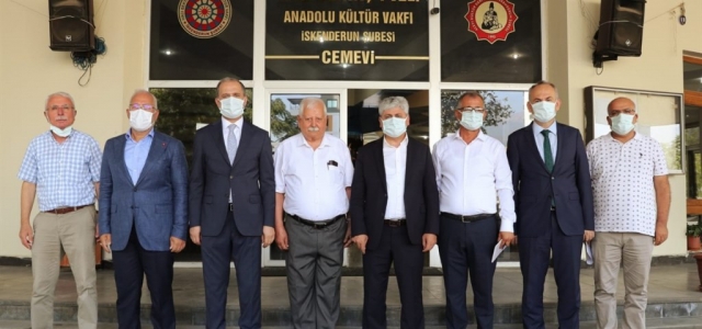 Vali Doğan Cemevi'ni Ziyaret Etti