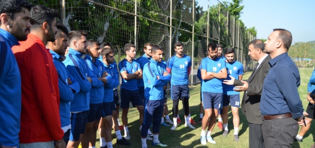 Yönetim İskenderun Spor ‘un Yanında