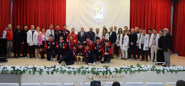 Yükseliş Koleji Futsal Takımı’nın Büyük Başarısı Muhteşem Gösteri ile Kutlandı!
