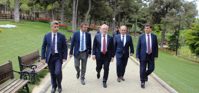Başkan Tosyalı'dan Şehitkâmil Belediyesine Ziyaret
