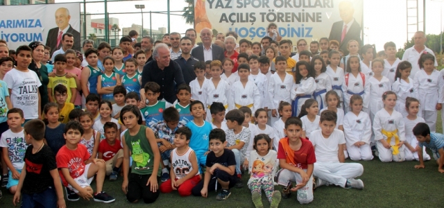İskenderun'da Yaz Spor Okulları Başladı