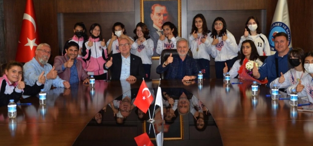 Namık Kemal'in Başarılı Sporcularından İTSO'ya Ziyaret